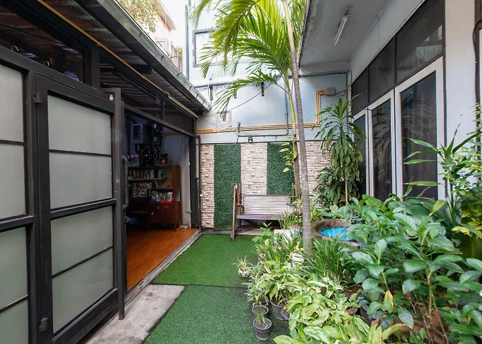 The Alley Hostel&bistro * Bangkok