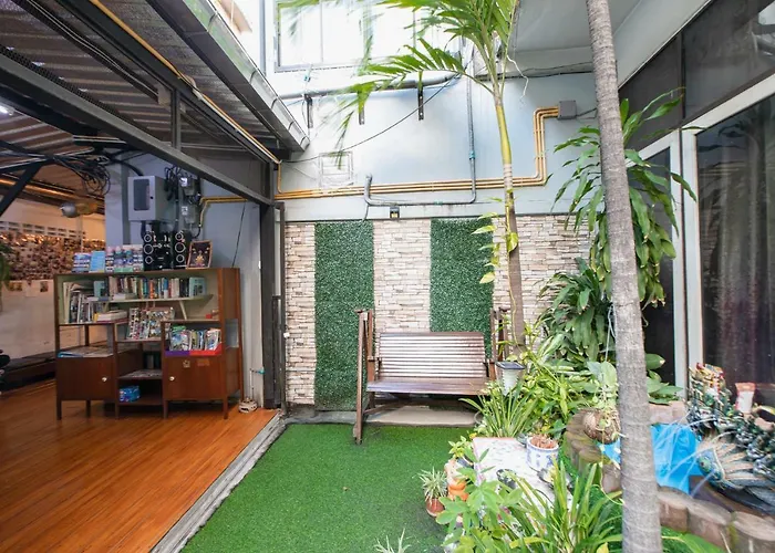 The Alley Hostel&bistro * Bangkok